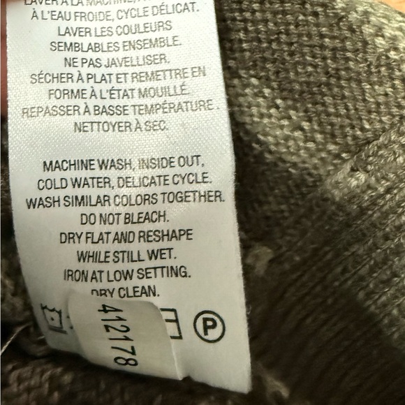 3/$30 - REITMANS Striped Green Sweater - Picture 7 of 7